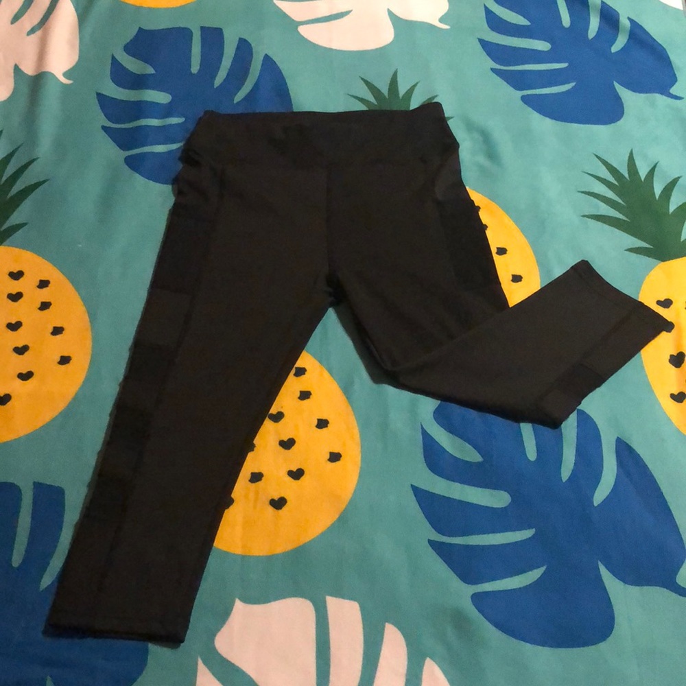 Black one size Capri leggings